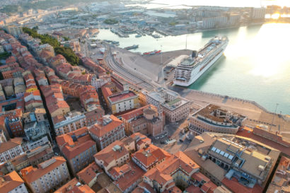 Flights to reach Le Marche region of Italy