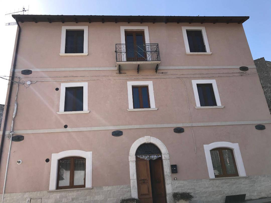 Casa indipendente in vendita 3 Stanze da letto a Castelvecchio Calvisio