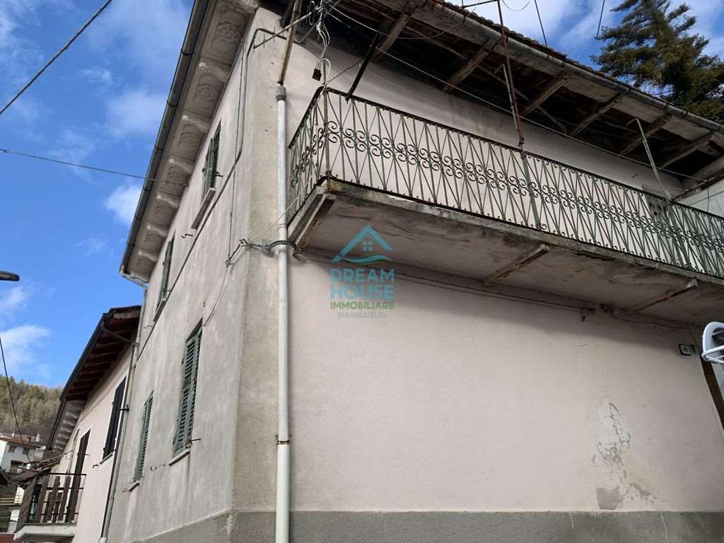 Casa semi indipendente in vendita 2 Stanze da letto a Cabella Ligure