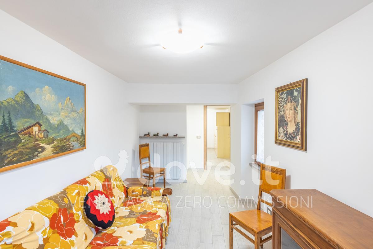 Casa indipendente in vendita 3 Stanze da letto a Montegrino Valtravaglia