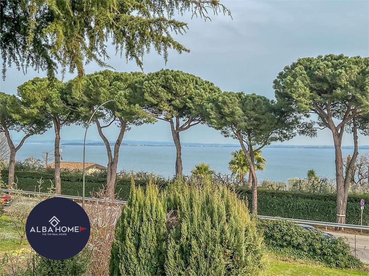 Villa in vendita 4 Stanze da letto a Padenghe Sul Garda
