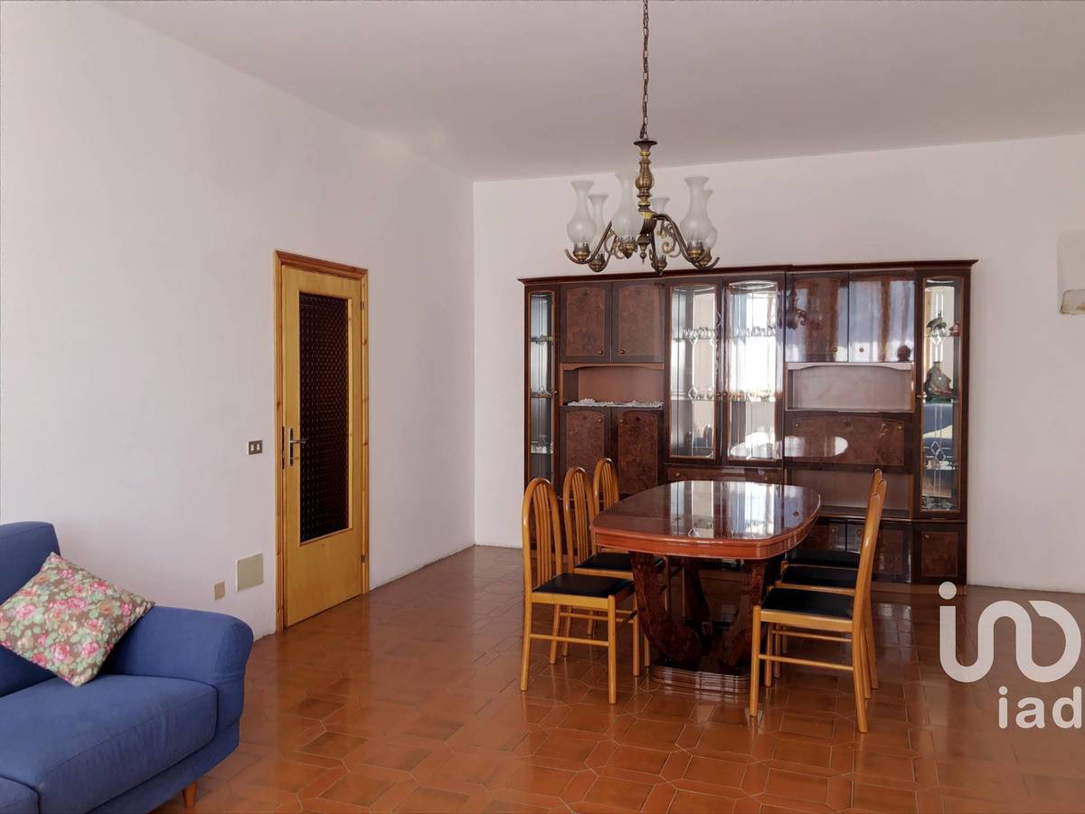 Casa in vendita 4 Stanze da letto a Colli Al Metauro