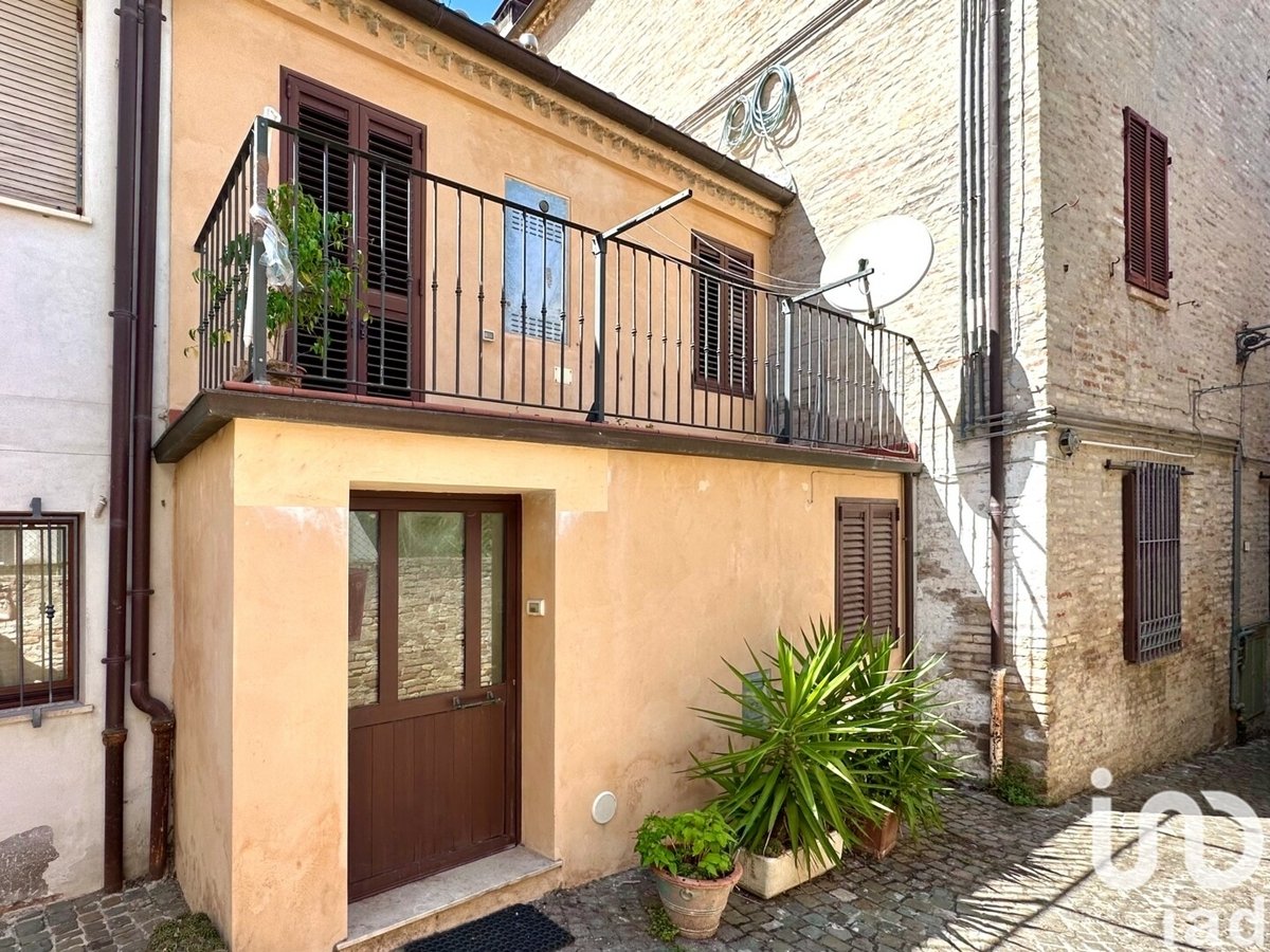 Casa indipendente in vendita 2 Stanze da letto a Civitanova Marche