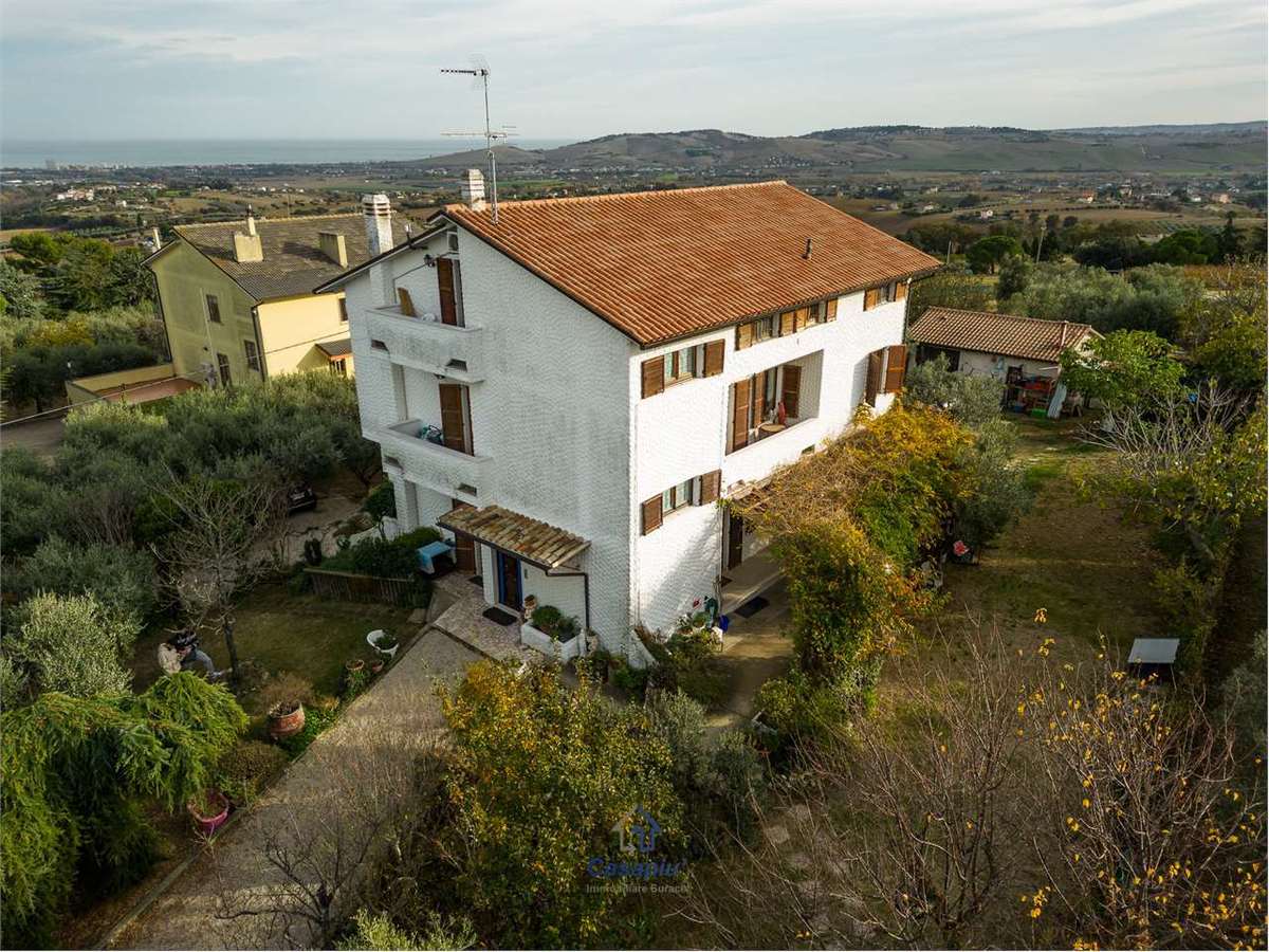 Villa in vendita 7 Stanze da letto a Sant'elpidio A Mare