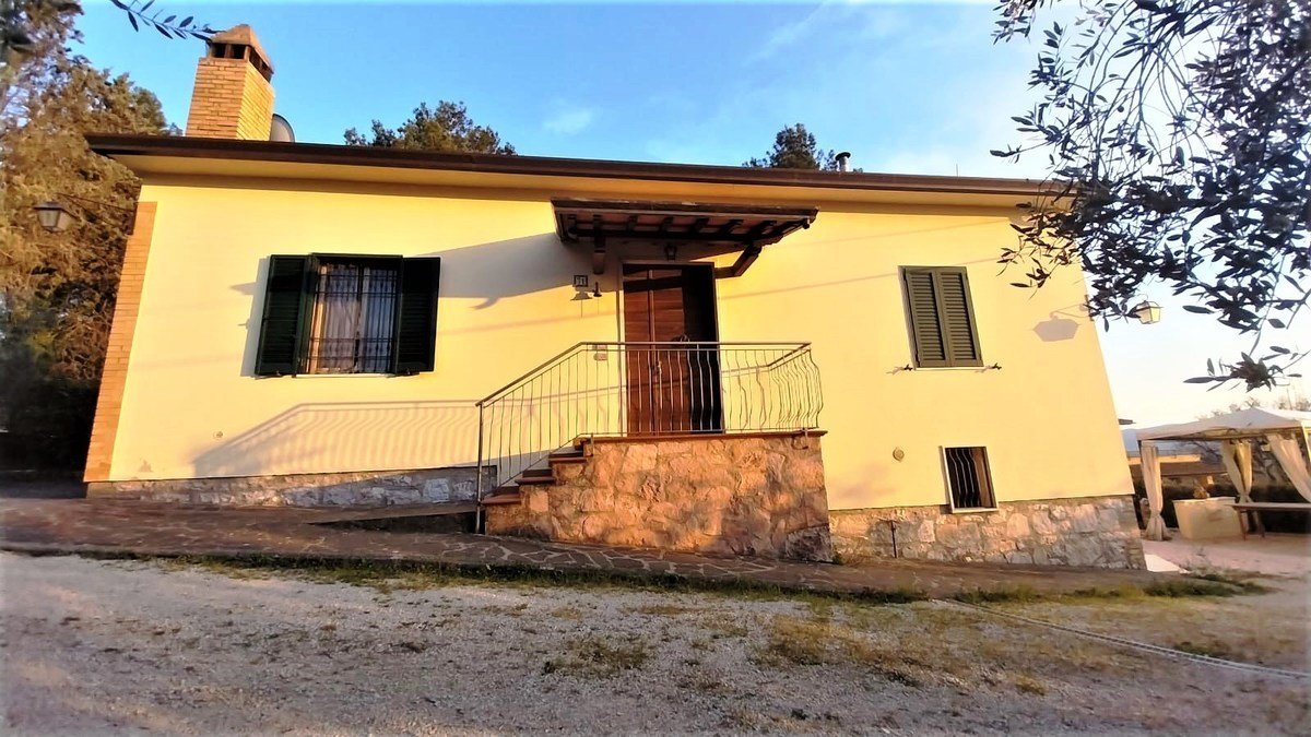 Casa indipendente in vendita 2 Stanze da letto a Assisi