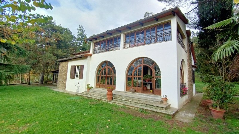 Villa in vendita 5 Stanze da letto a Castelfranco Piandiscò