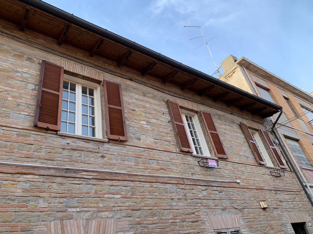 Casa indipendente in vendita 2 Stanze da letto a Pesaro