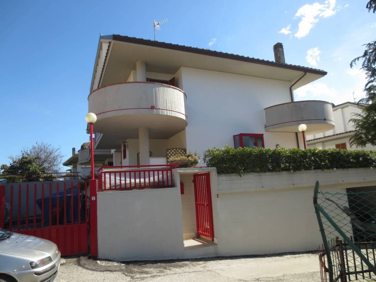 Casa in vendita 5 Stanze da letto a Ascoli Piceno
