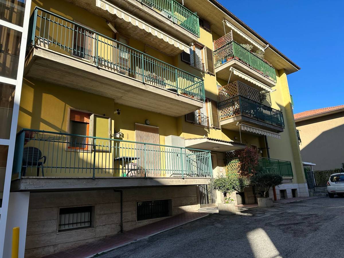 Appartamento in vendita 3 Stanze da letto a Folignano