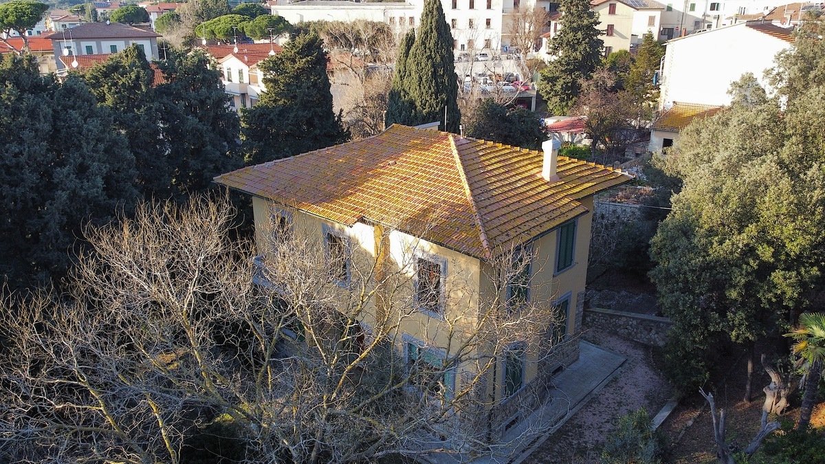 Villa in vendita 4 Stanze da letto a Rosignano Marittimo