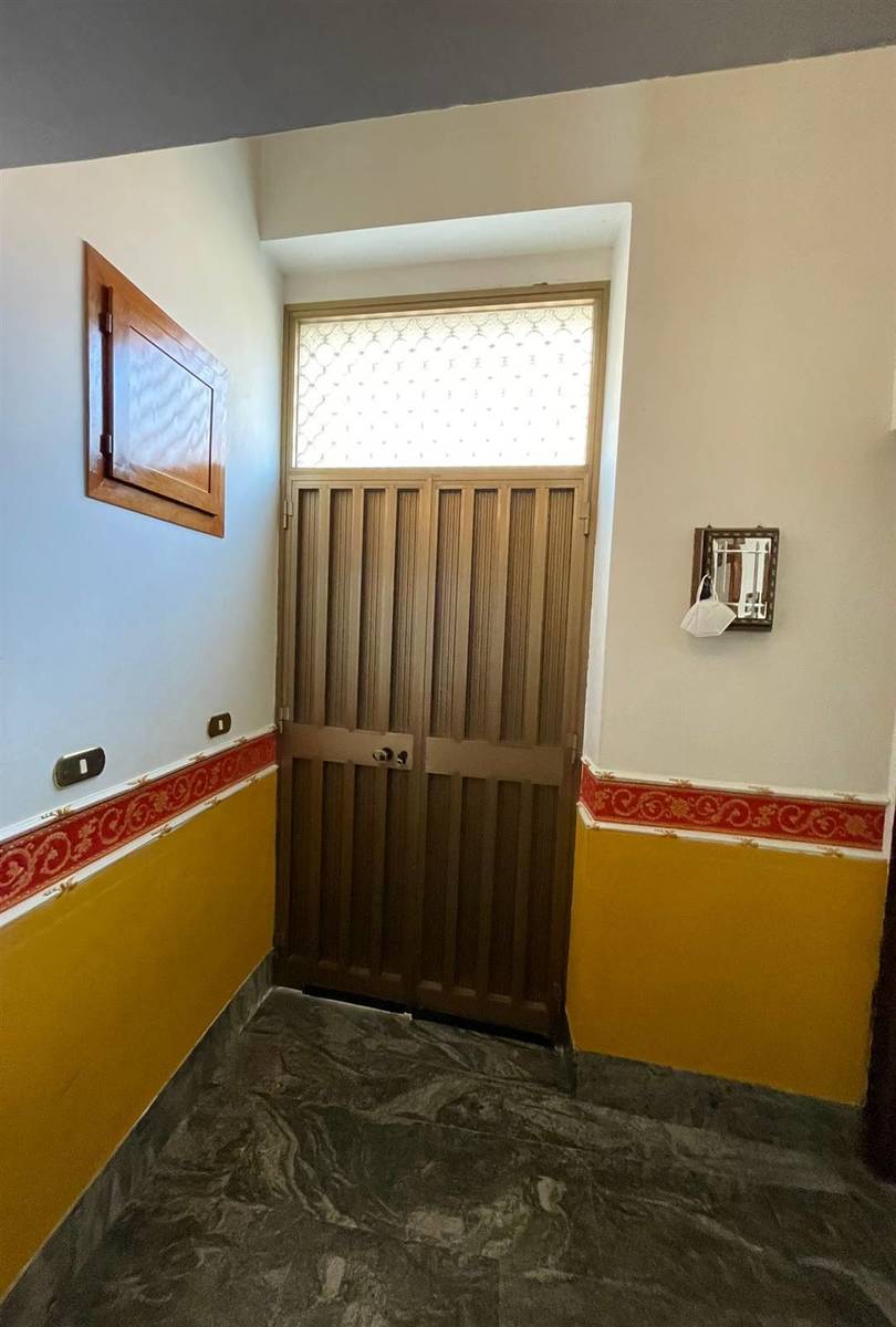 Casa indipendente in vendita 7 Stanze da letto a Campobello Di Licata