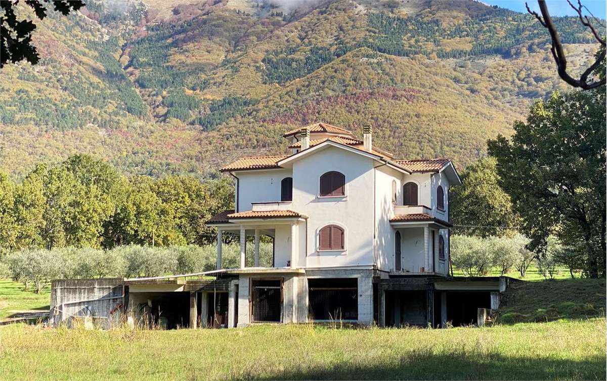 Villa in vendita 3 Stanze da letto a San Donato Val Di Comino
