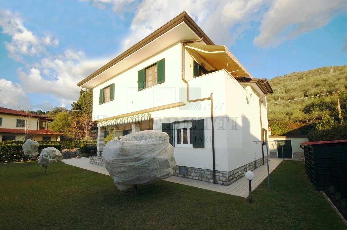Villa in vendita 3 Stanze da letto a Pietrasanta
