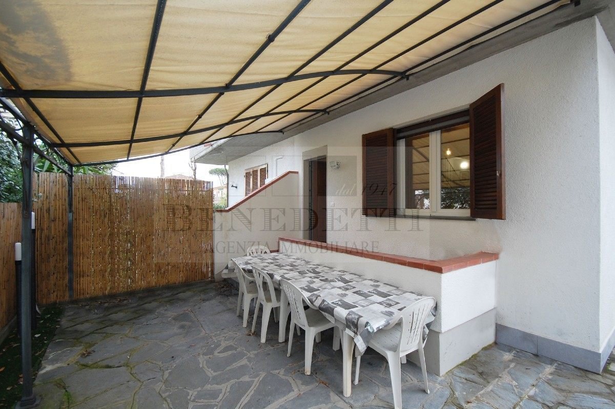 Casa semi indipendente in vendita 3 Stanze da letto a Pietrasanta