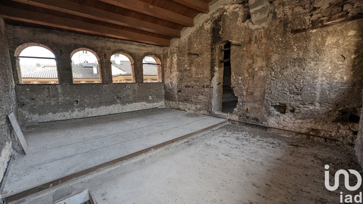 Palazzo in vendita 10 Stanze da letto a Sulmona