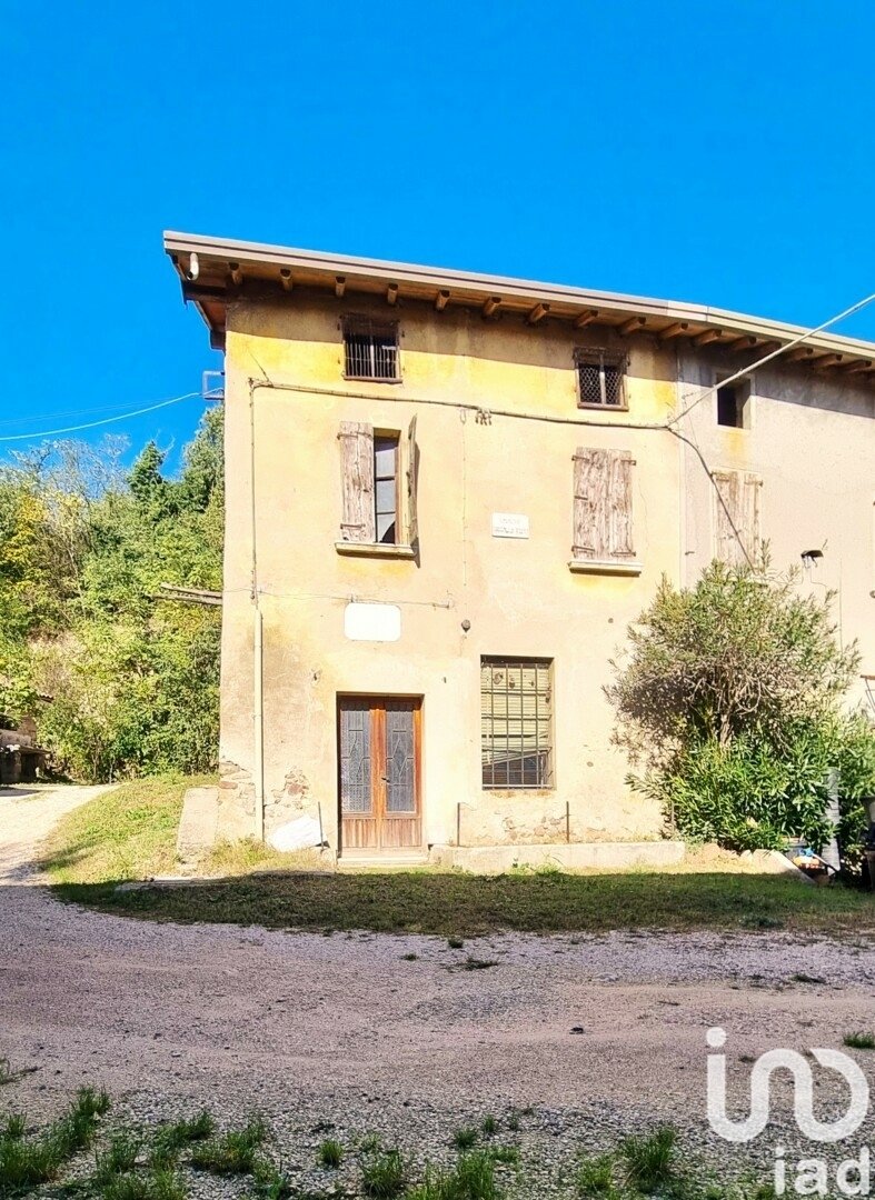 Casa in vendita 3 Stanze da letto a Peschiera Del Garda