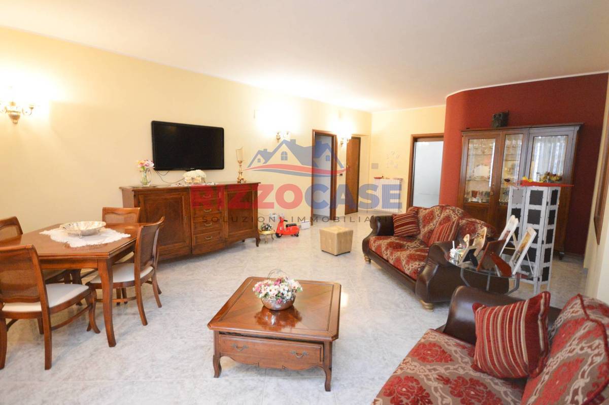 Appartamento in vendita 3 Stanze da letto a Corigliano-rossano