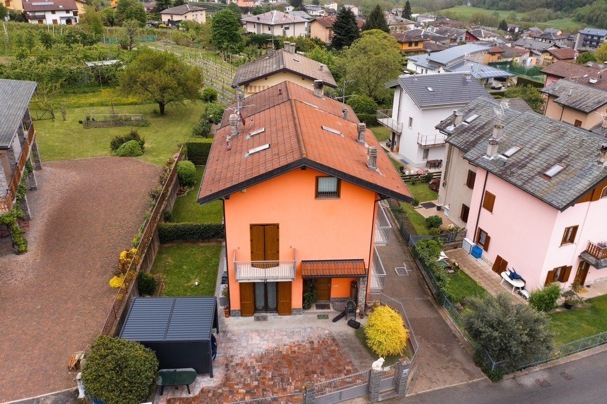 Villa in vendita 3 Stanze da letto a Ponte In Valtellina