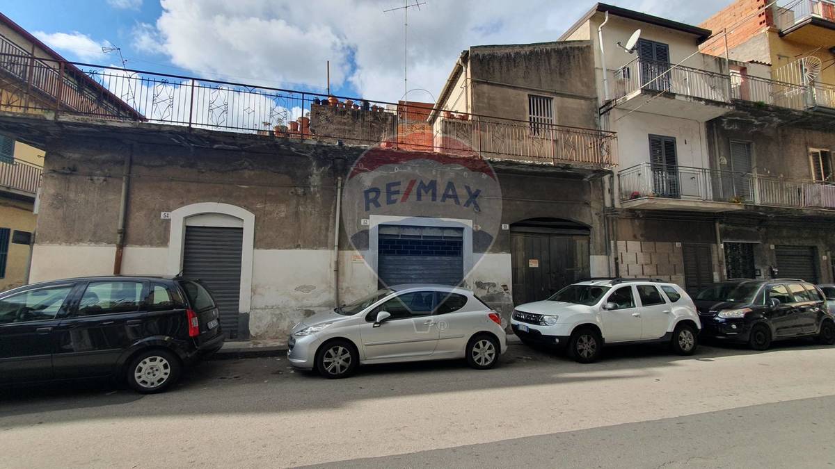 Casa indipendente in vendita 3 Stanze da letto a Paternò