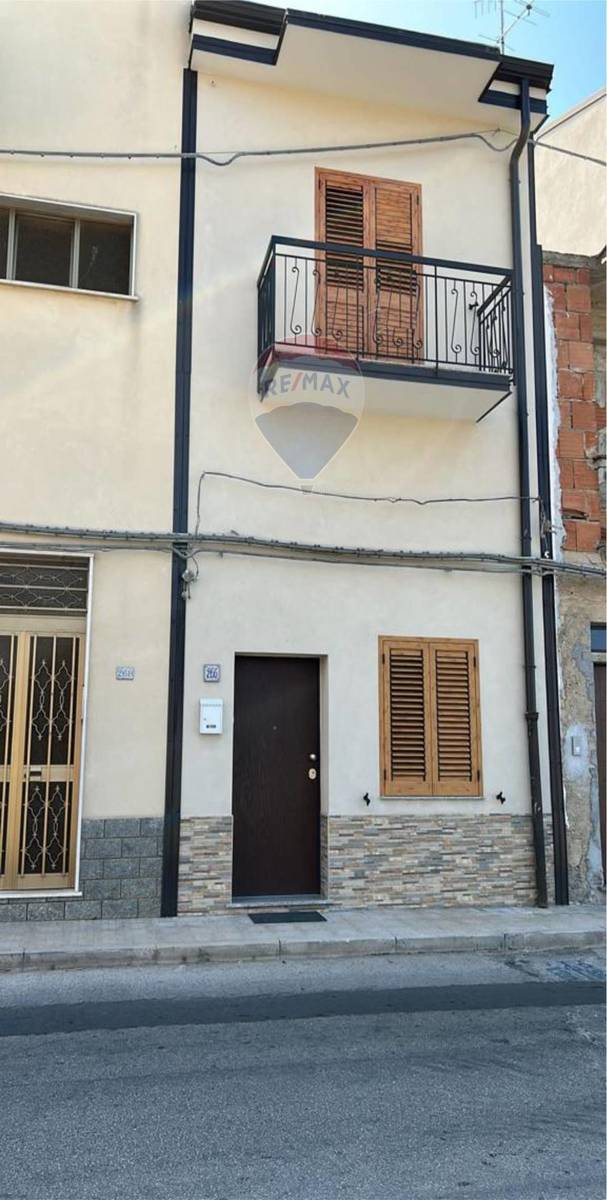 Casa indipendente in vendita 3 Stanze da letto a Sant'agata Di Militello