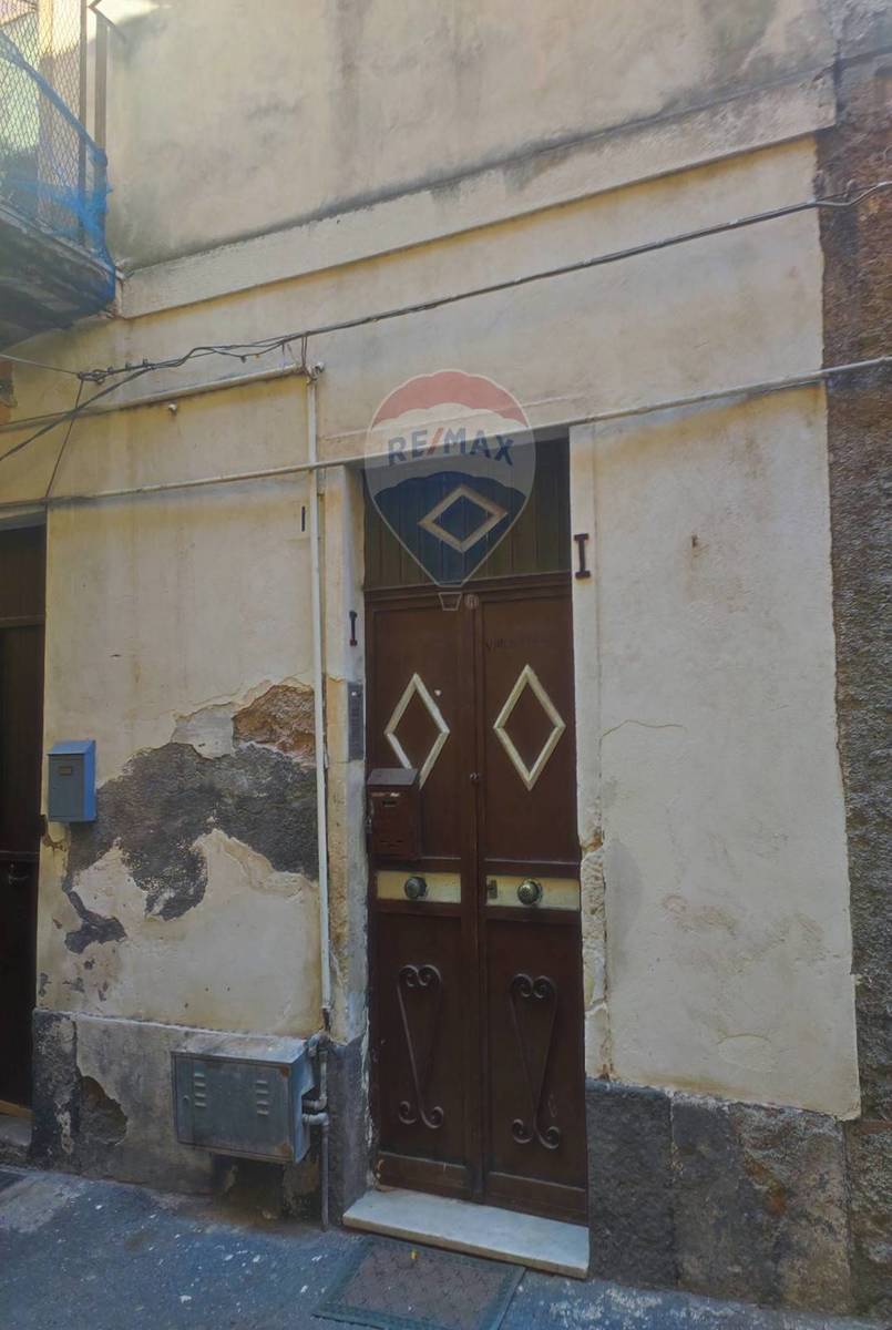 Casa indipendente in vendita 2 Stanze da letto a Catania