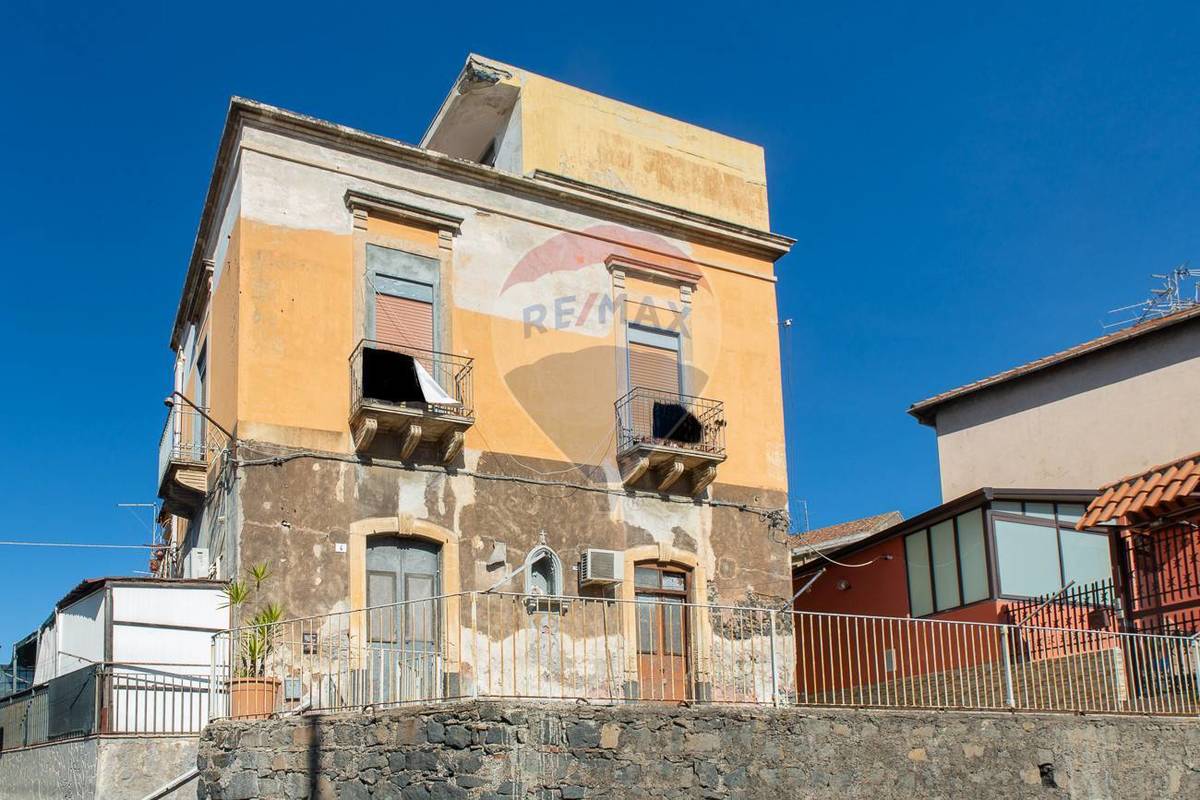 Casa indipendente in vendita 3 Stanze da letto a Catania