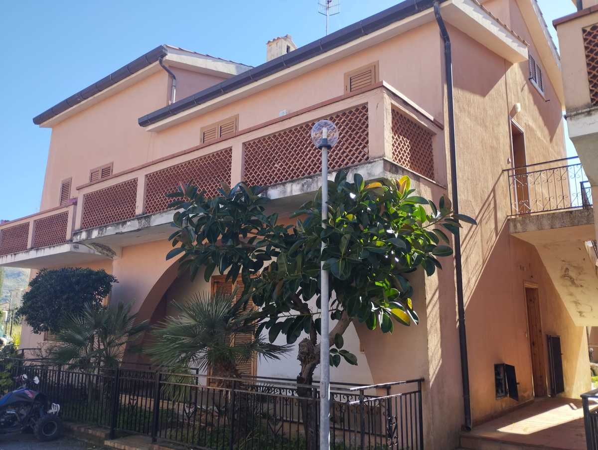 Appartamento in vendita 3 Stanze da letto a Santa Maria Del Cedro