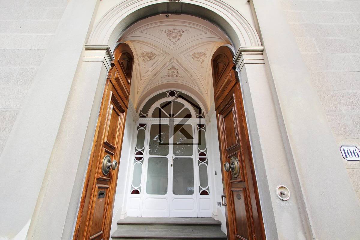 Casa semi indipendente in vendita 4 Stanze da letto a Firenze