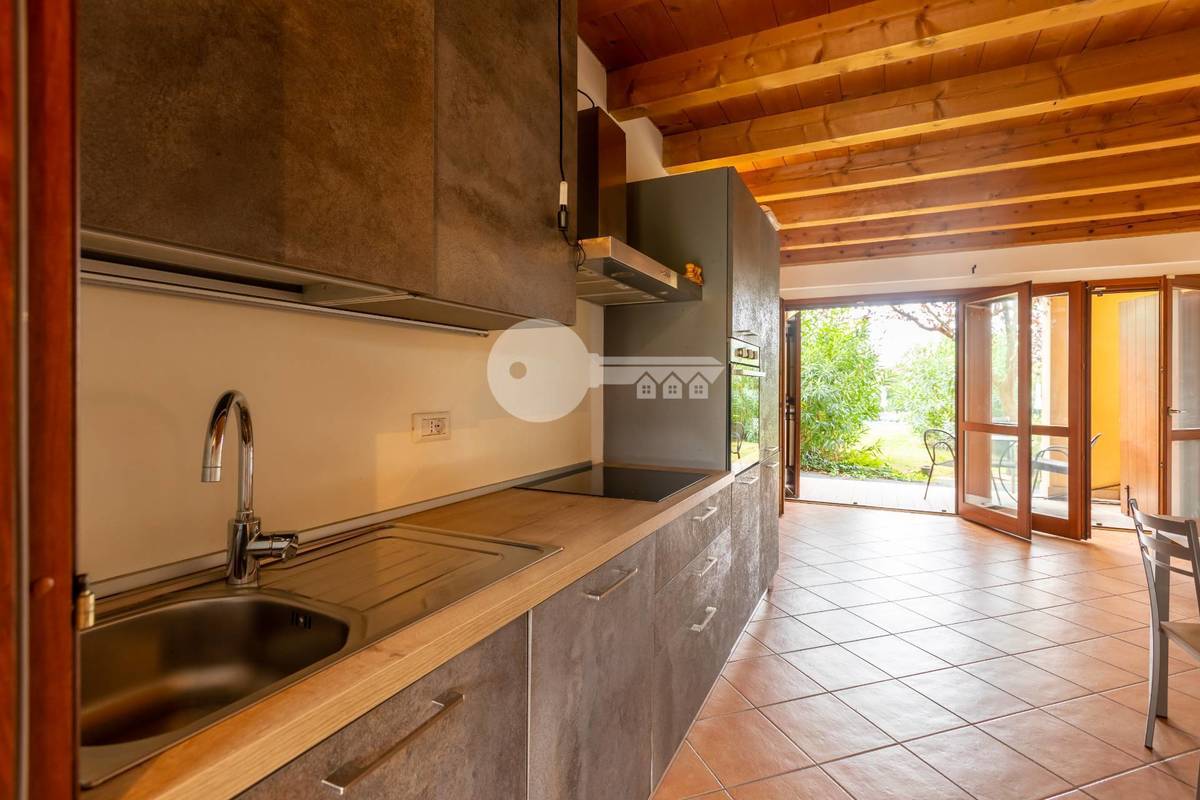 Appartamento in vendita 2 Stanze da letto a Castelnuovo Del Garda