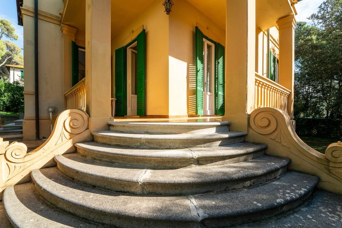 Villa in vendita 7 Stanze da letto a Livorno