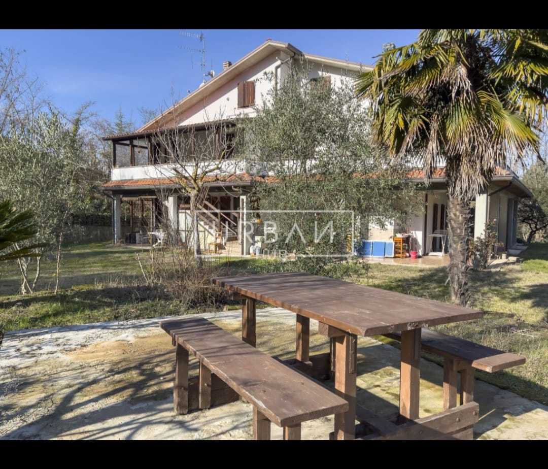 Villa in vendita 8 Stanze da letto a Castrocaro Terme E Terra Del Sole