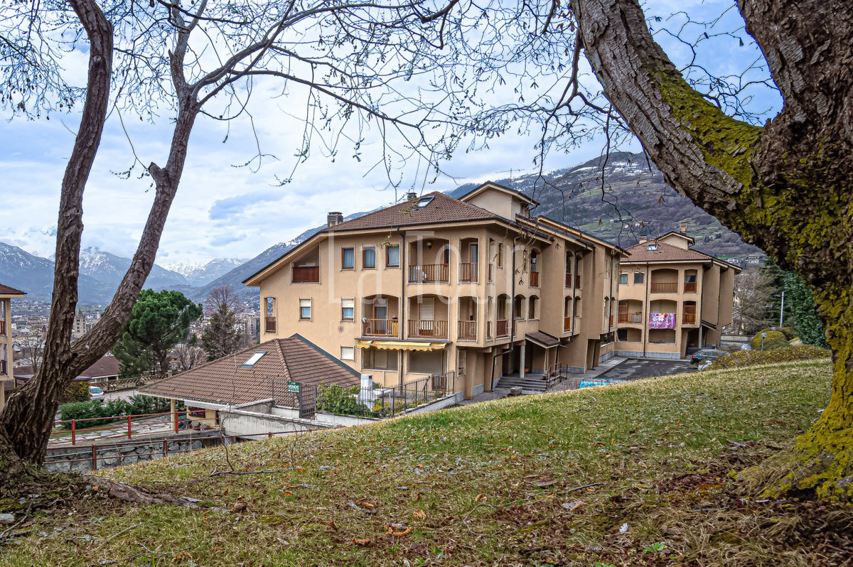 Appartamento in vendita 2 Stanze da letto a Aosta