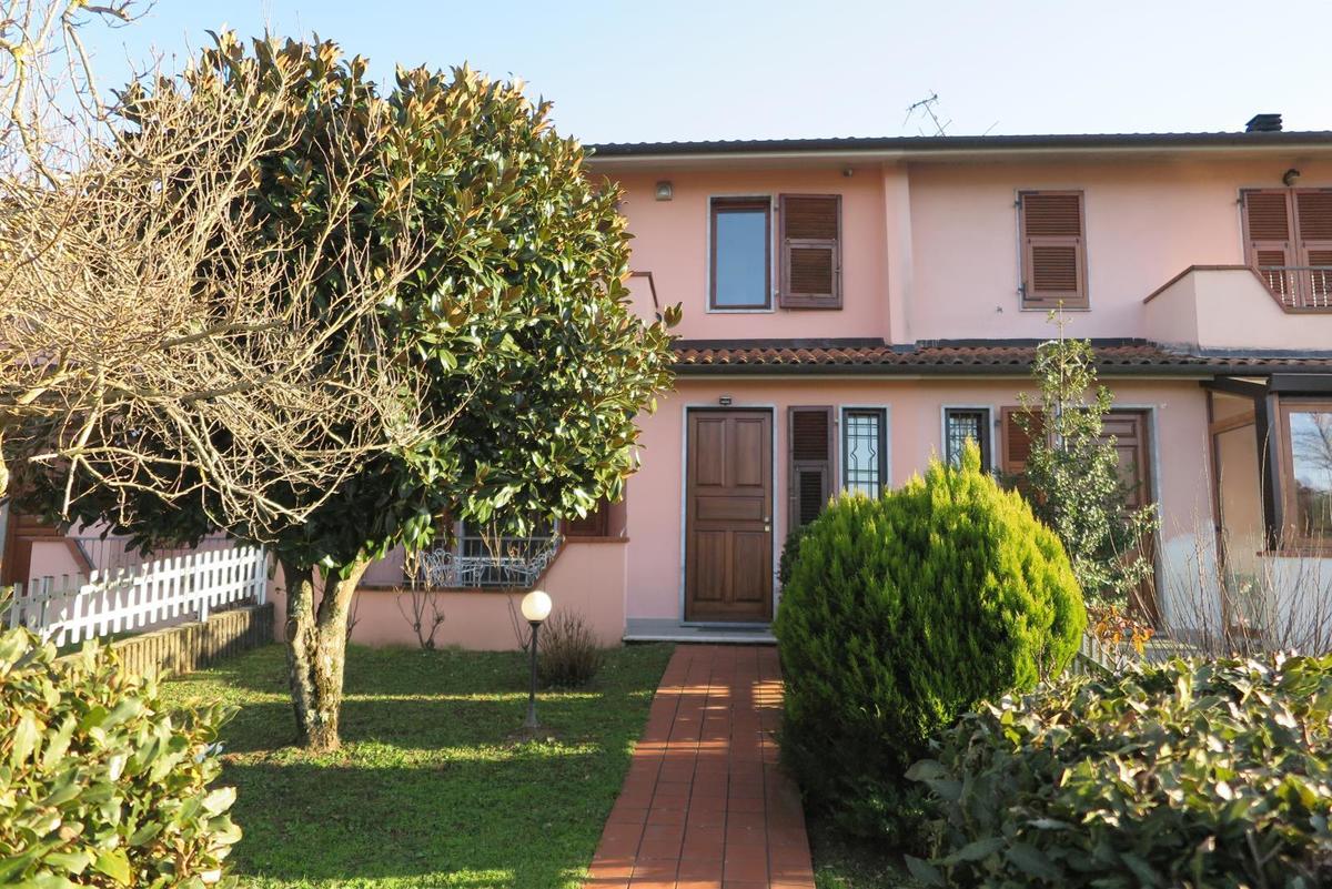 Casa semi indipendente in vendita 3 Stanze da letto a Villafranca In Lunigiana