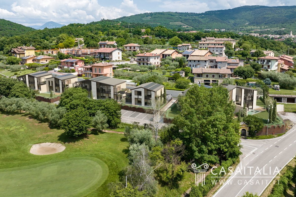 Villa in vendita 3 Stanze da letto a Costermano Sul Garda