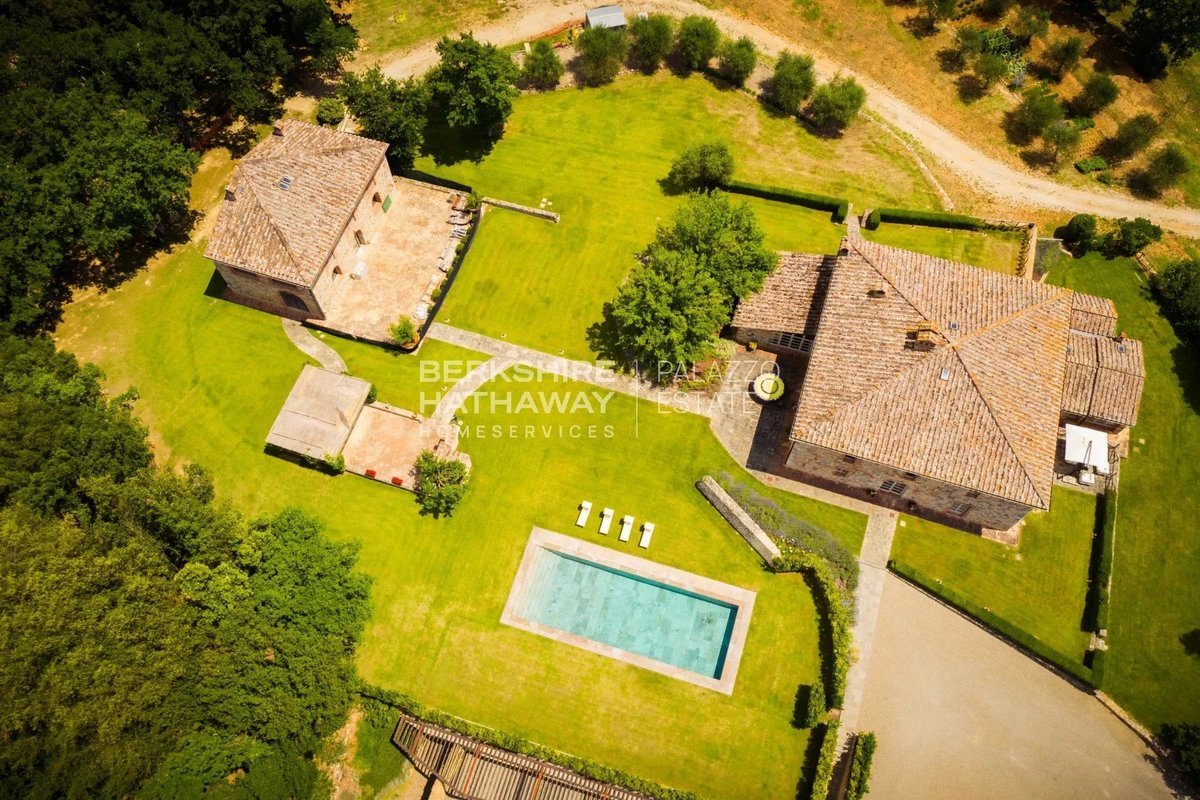 Villa in vendita 9 Stanze da letto a Monteriggioni