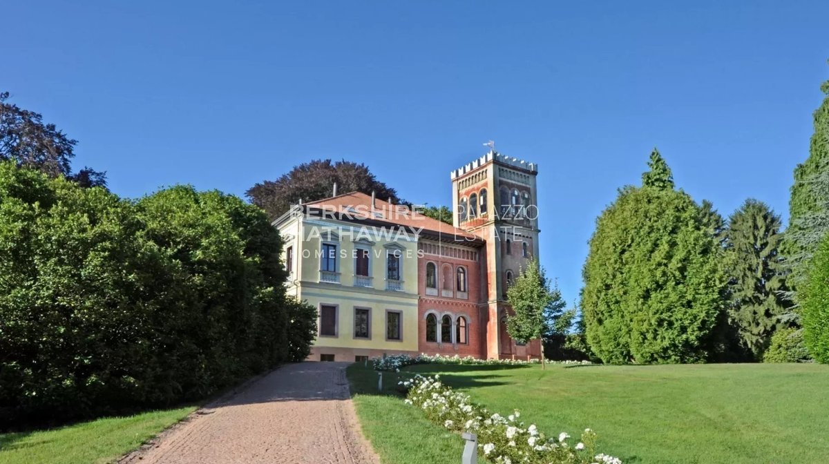 Villa in vendita 3 Stanze da letto a Cadegliano-viconago