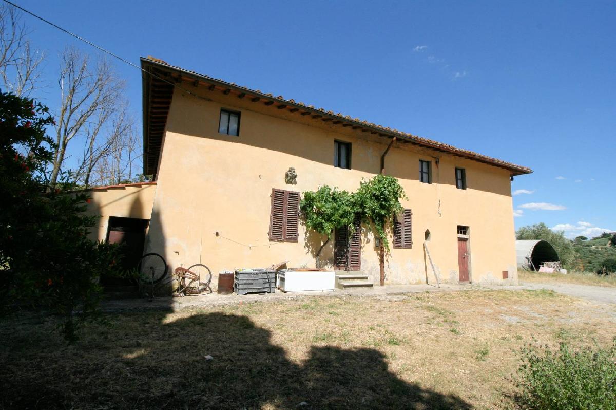 6 Bedrooms Farmhouse for sale in Quarrata [520115] Gateaway®