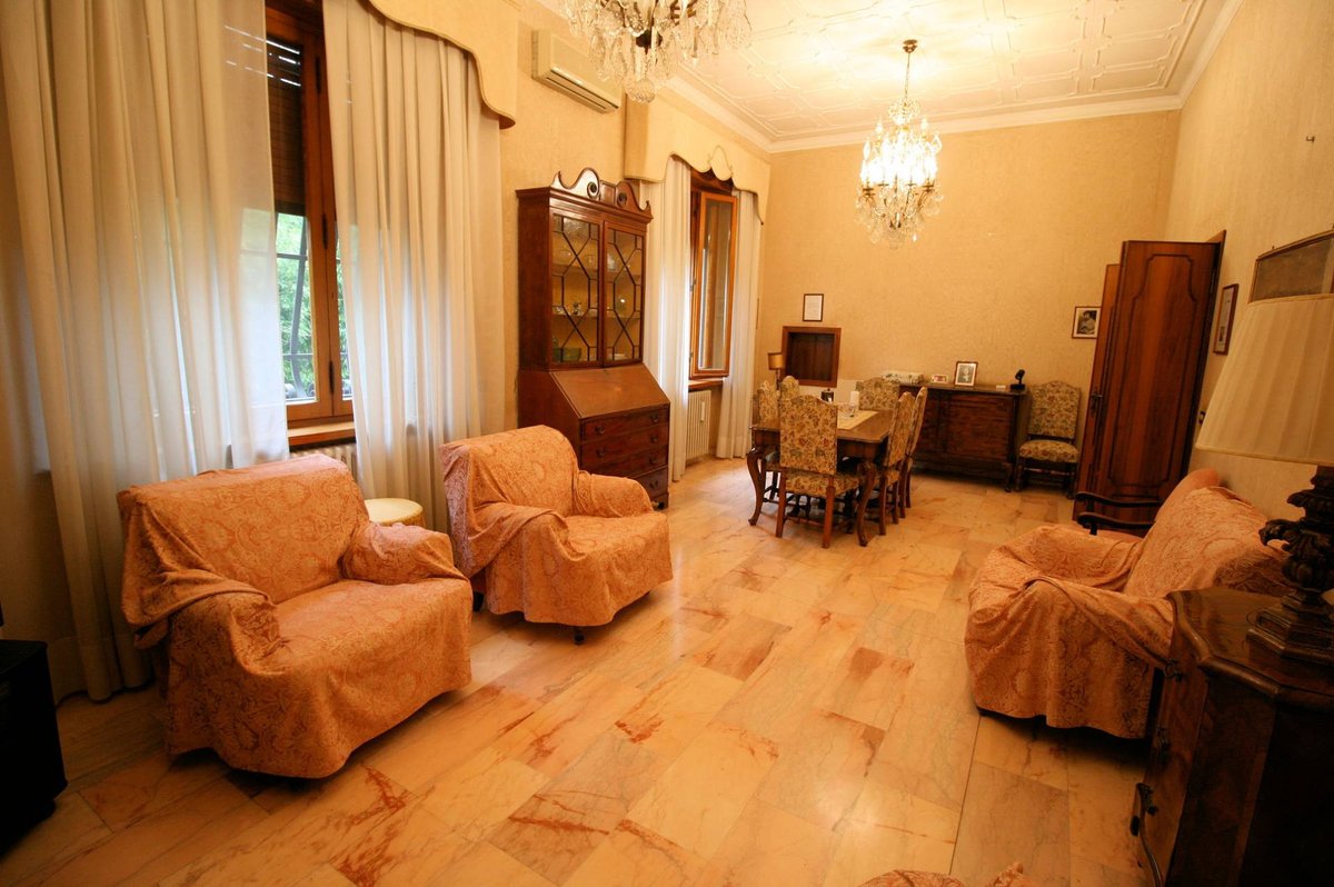 Villa in vendita 4 Stanze da letto a Montecatini-terme