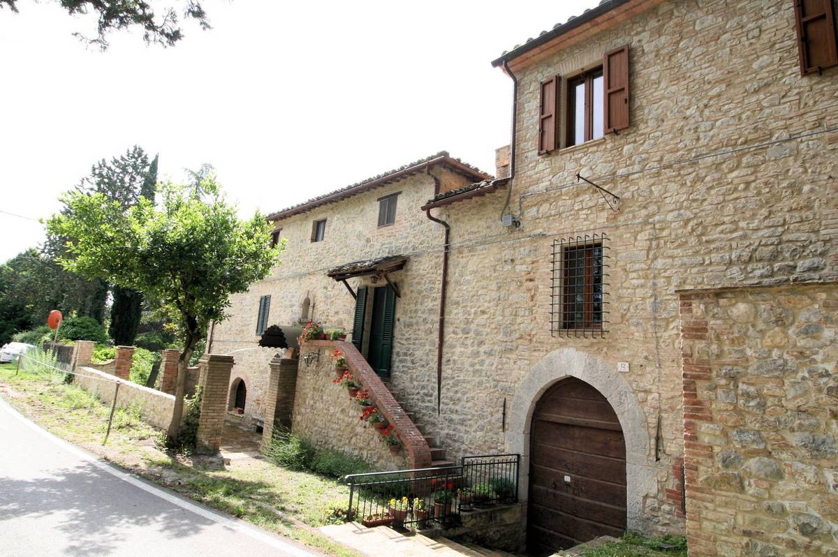 Casa in vendita 9 Stanze da letto a Perugia