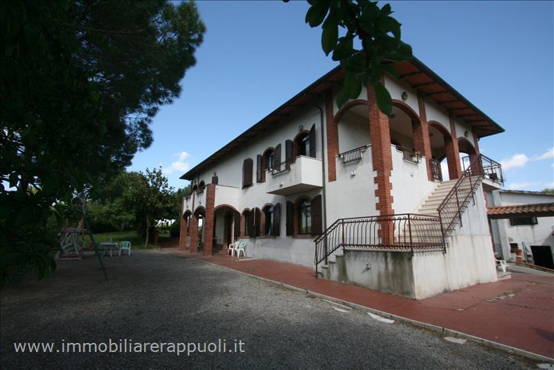 Casa in vendita 4 Stanze da letto a Foiano Della Chiana