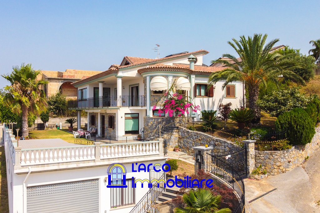 4 Bedrooms Detached house for sale in Scalea [632607] Gateaway®