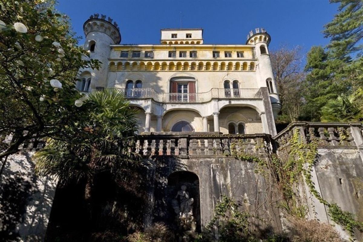 Castello in vendita 8 Stanze da letto a Stresa