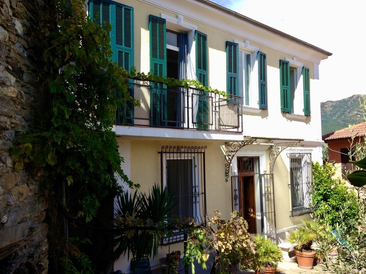 Casa indipendente in vendita 5 Stanze da letto a Borgomaro