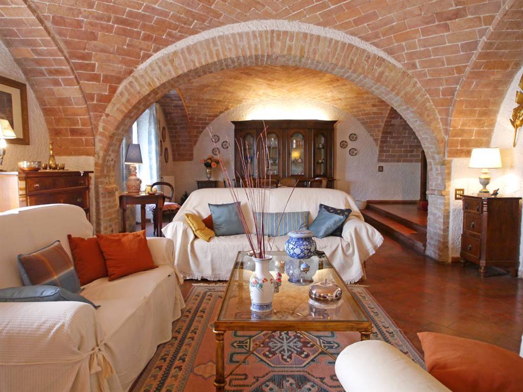 Casa indipendente in vendita 5 Stanze da letto a Siena