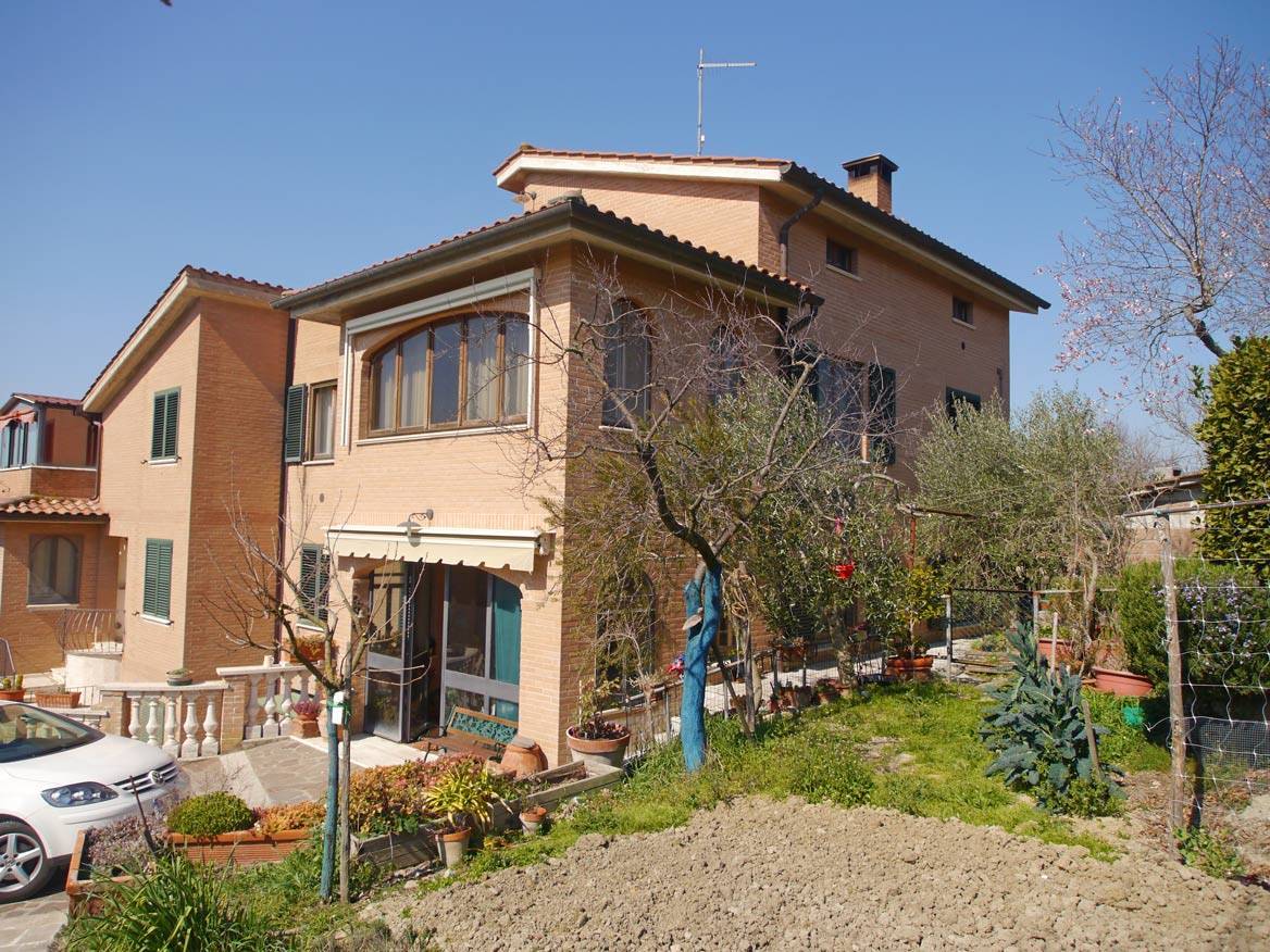 Villa in vendita 5 Stanze da letto a Castelnuovo Berardenga