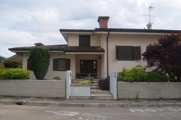 Casa in vendita 3 Stanze da letto a Capriva Del Friuli