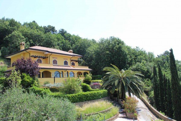 7 bedrooms house for sale in carrara