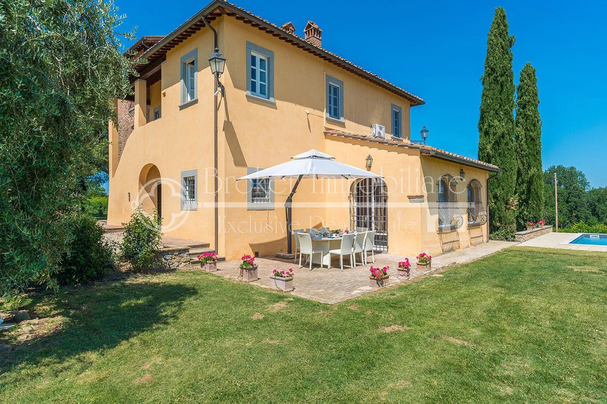 Villa in vendita 6 Stanze da letto a Monte San Savino