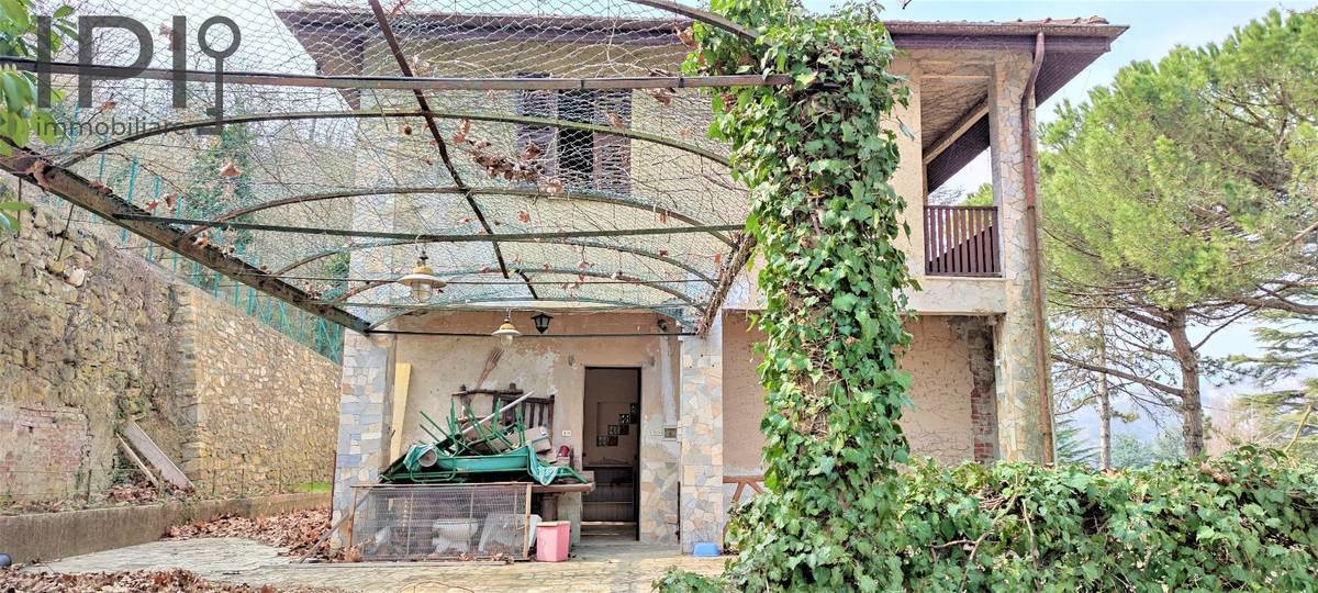 Casa indipendente in vendita 4 Stanze da letto a Spigno Monferrato