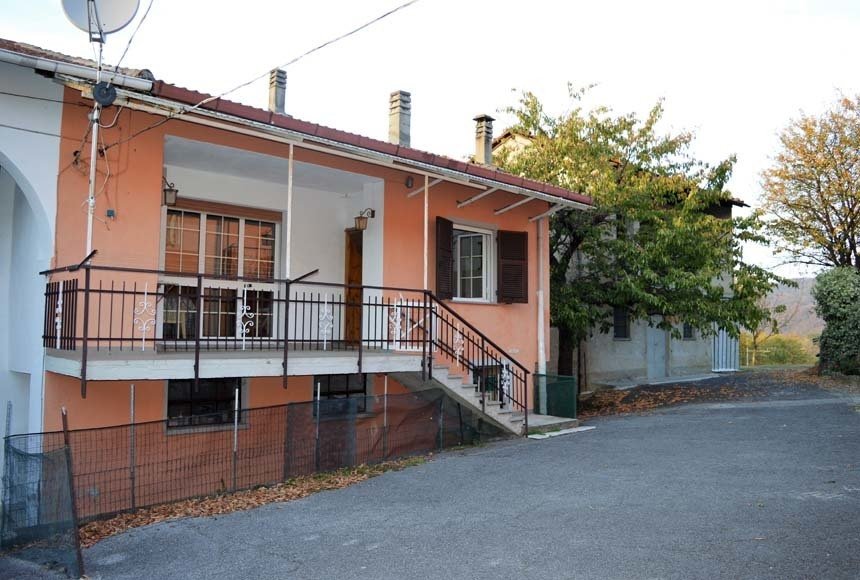 Casa semi indipendente in vendita 5 Stanze da letto a Piana Crixia
